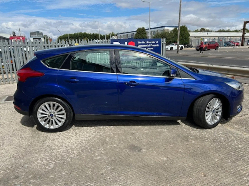 Ford Focus 1.5 Tdci Titanium X Hatchback Powershif Blue #2