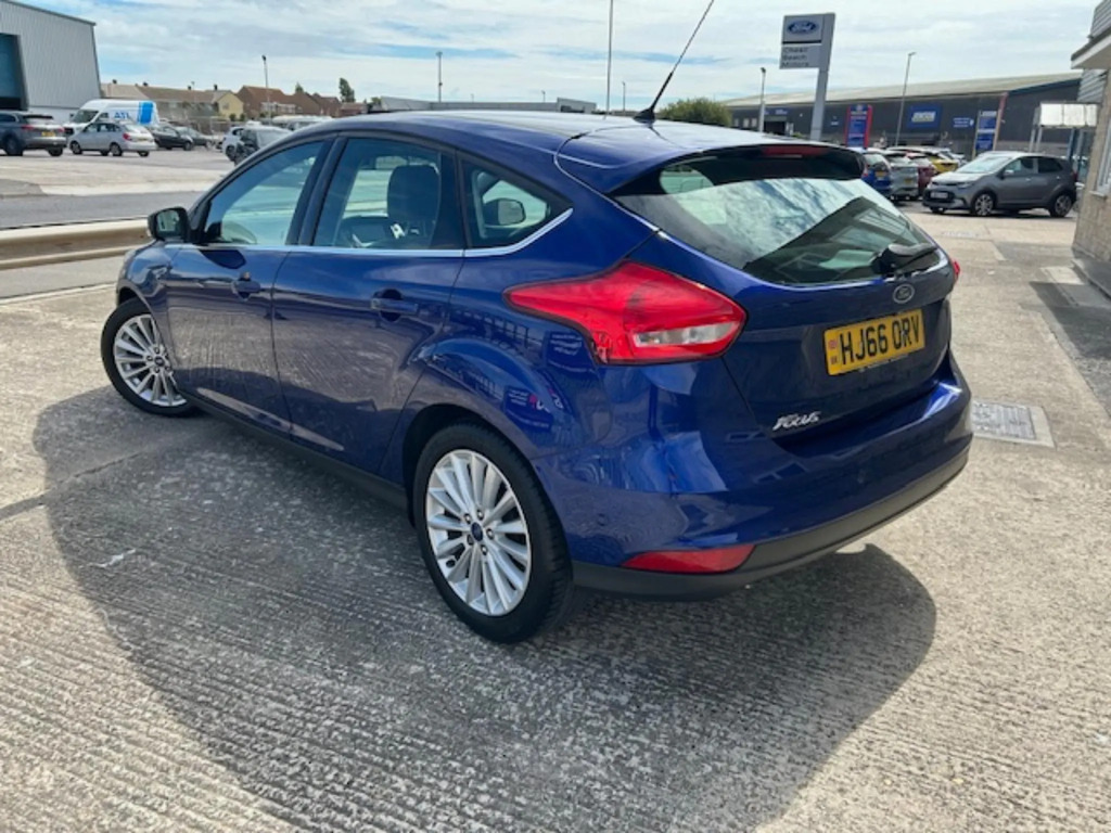 Ford Focus 1.5 Tdci Titanium X Hatchback Powershif Blue #5