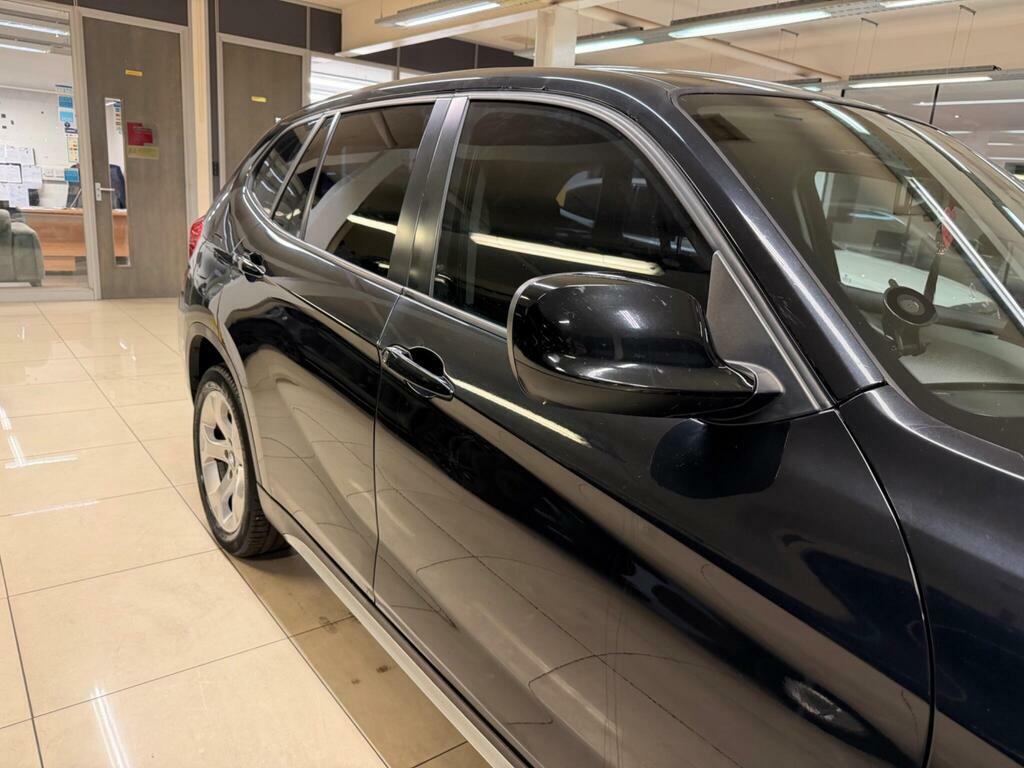BMW X1 Suv Black #9