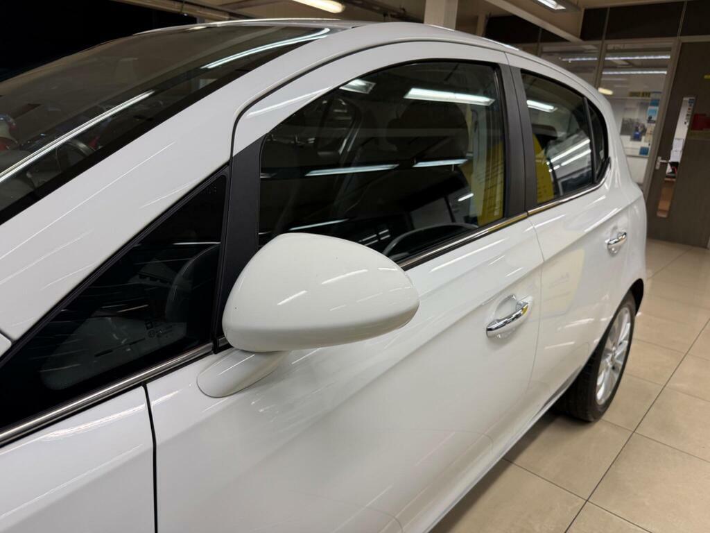 Vauxhall Corsa Hatchback White #15