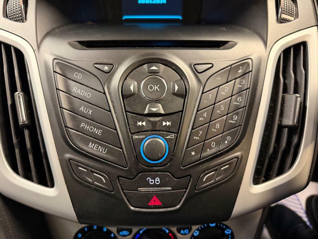 Ford Focus Hatchback Black #19