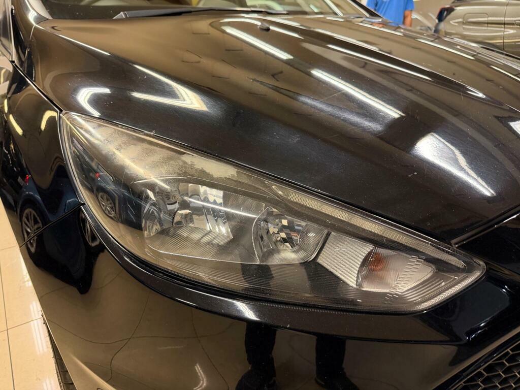 Ford Focus Hatchback Grey #9