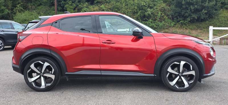 Nissan Juke 1.0 Dig-t 114 Tekna Red #6