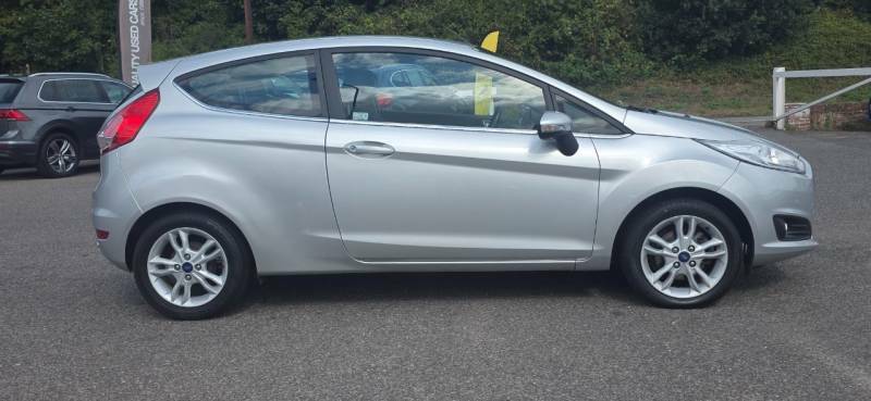 Ford Fiesta 1.25 82 Zetec Silver #6