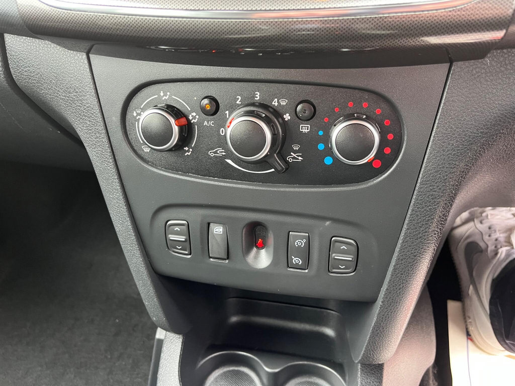Dacia Sandero Stepway Stepway Hatchback White #10