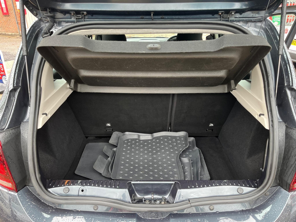 Dacia Sandero Stepway Stepway Hatchback White #17