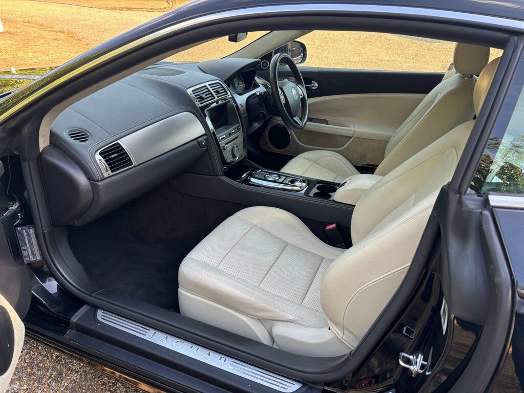 Jaguar XK 5L Null Silver #27