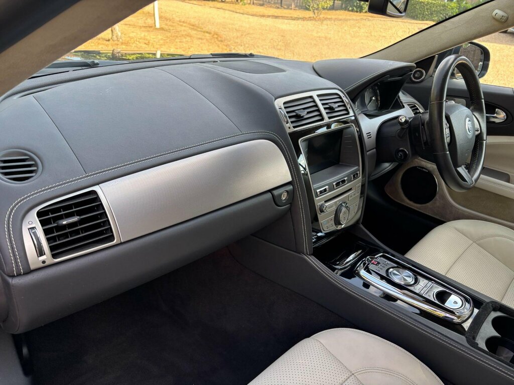 Jaguar XK 5L Null Silver #12
