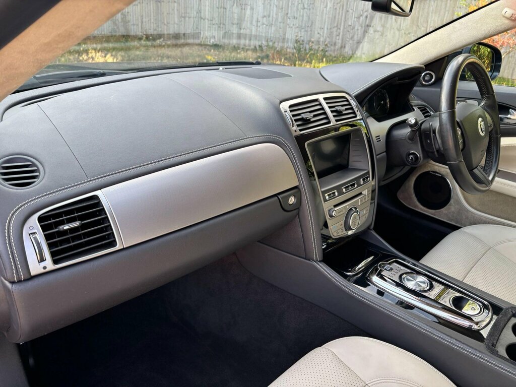 Jaguar XK 5L Null Silver #19