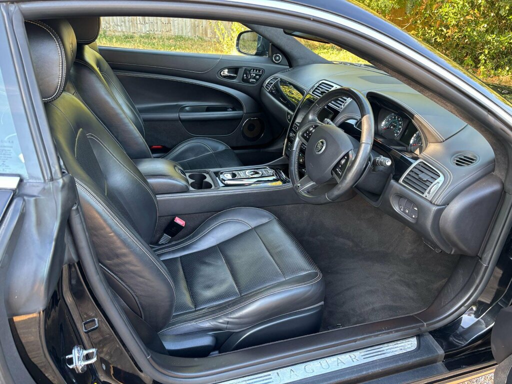 Jaguar XKR V8 Silver #18