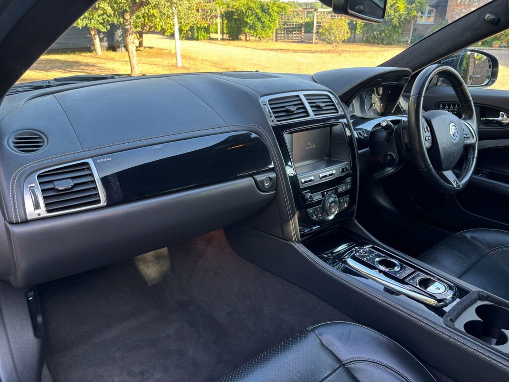 Jaguar XKR V8 Silver #13