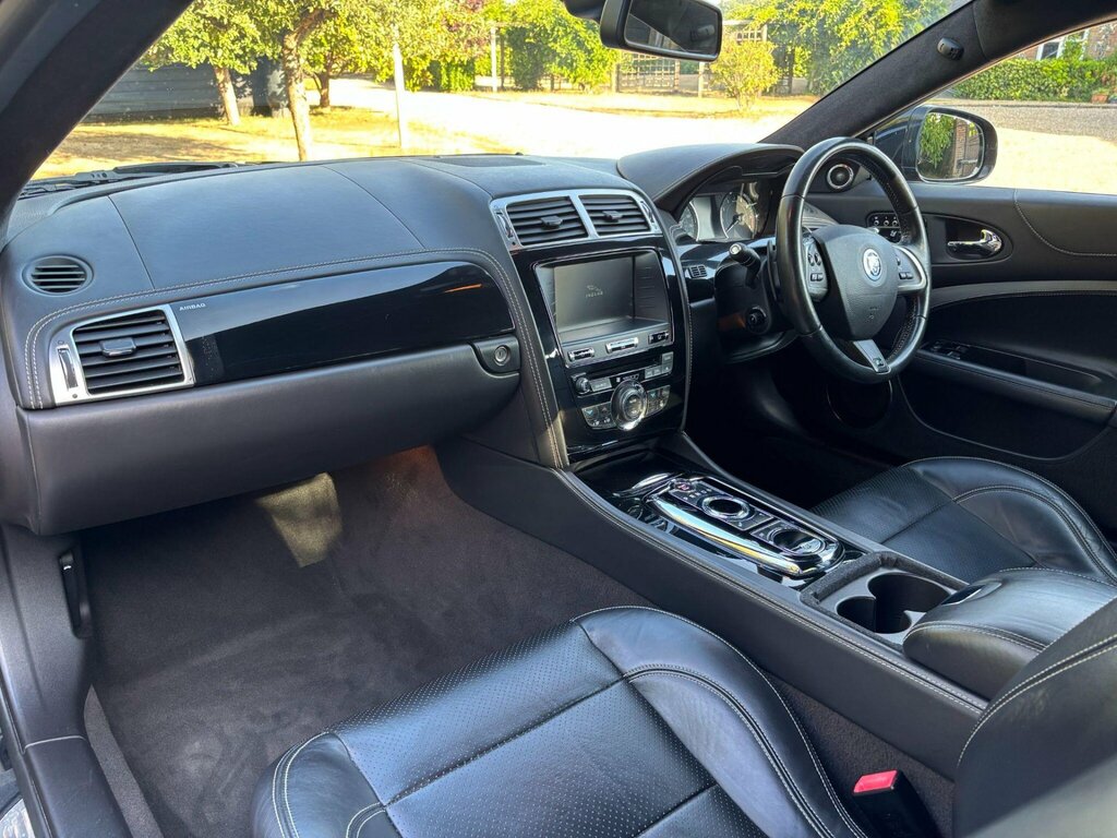 Jaguar XKR V8 Silver #14