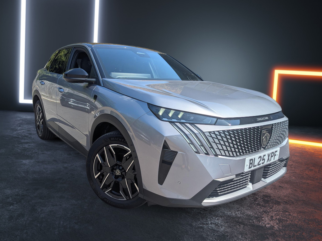 Peugeot 3008 1.2 Hybrid 136 Gt E-dsc6 Grey