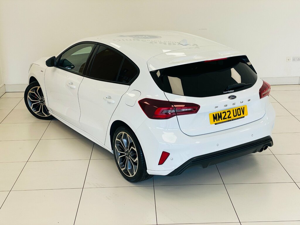 Ford Focus Ecoboost St-line Vignale Hatchback Manu MM22UOV White #6