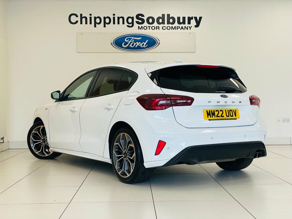Ford Focus Ecoboost St-line Vignale Hatchback Manu MM22UOV White #2