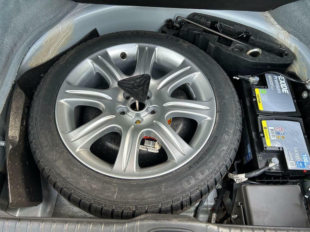 Jaguar XJ V6 Green #64