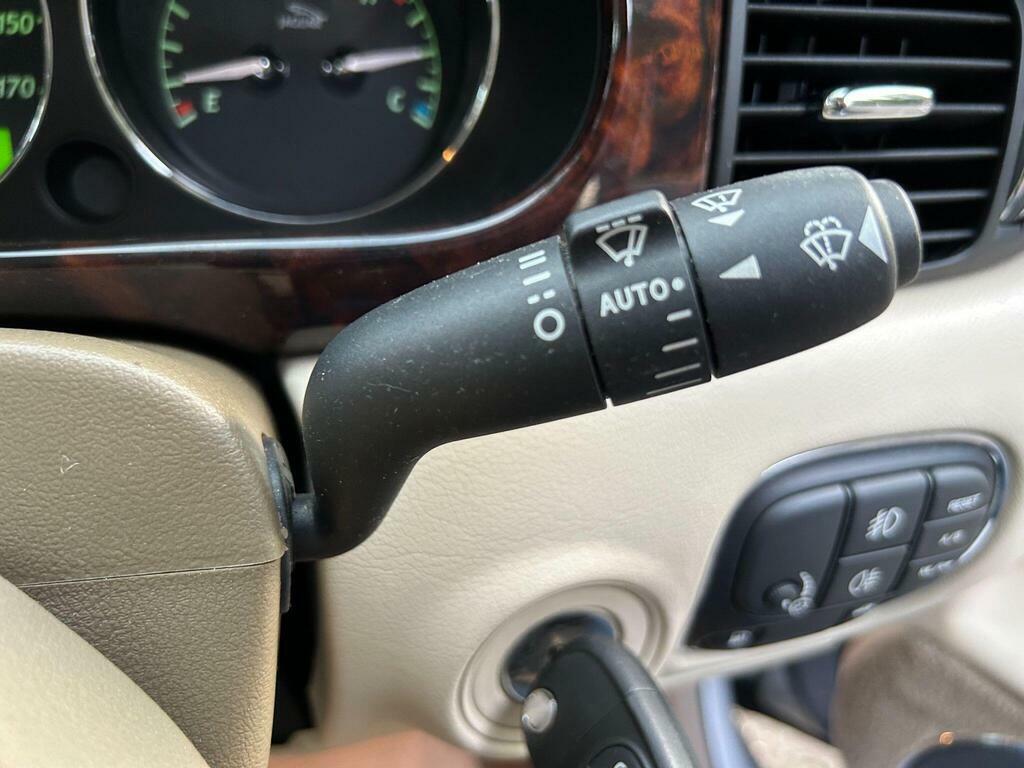 Jaguar XJ V6 Green #88