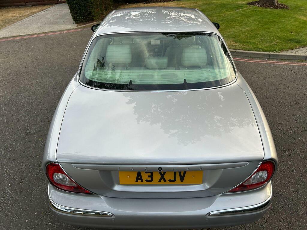 Jaguar XJ V6 Green #94