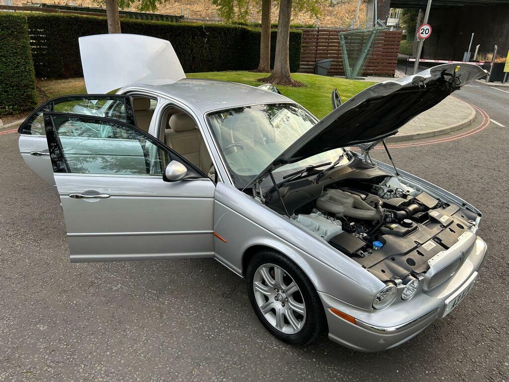 Jaguar XJ V6 Green #83