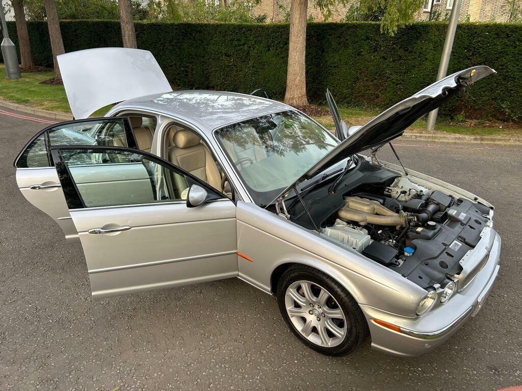 Jaguar XJ V6 Green #53