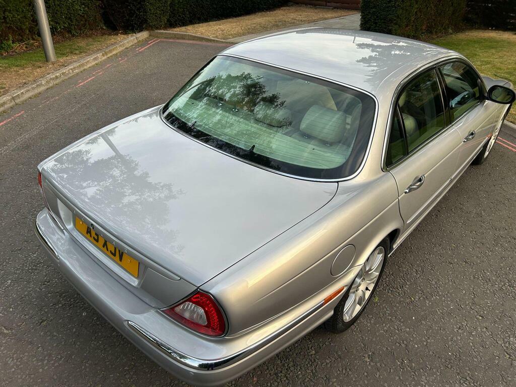 Jaguar XJ V6 Green #93