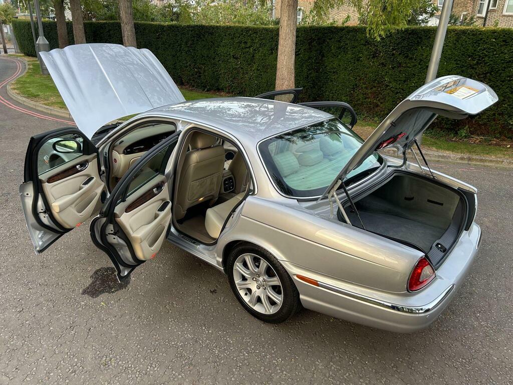 Jaguar XJ V6 Green #79