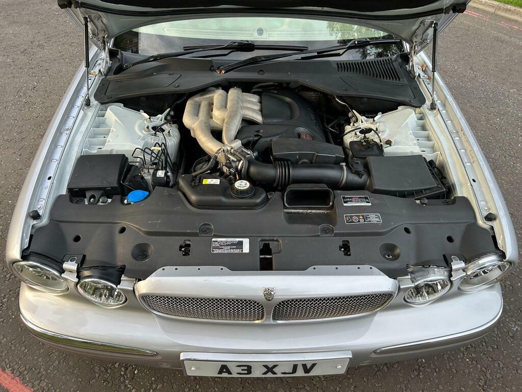 Jaguar XJ V6 Green #7
