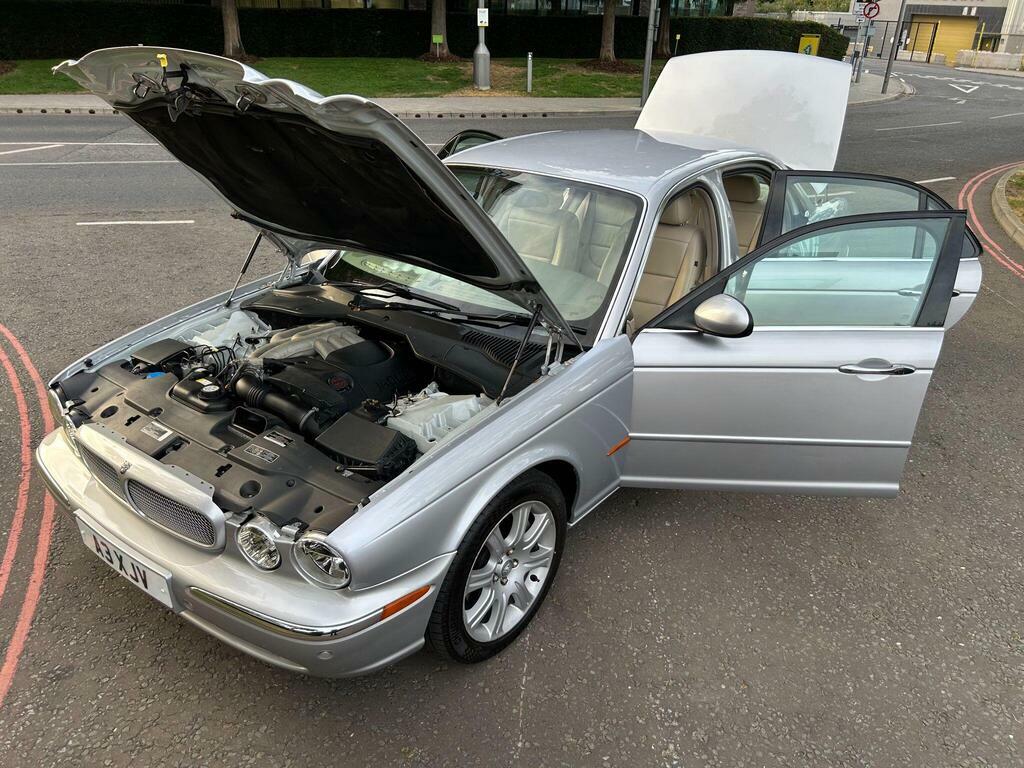 Jaguar XJ V6 Green #55