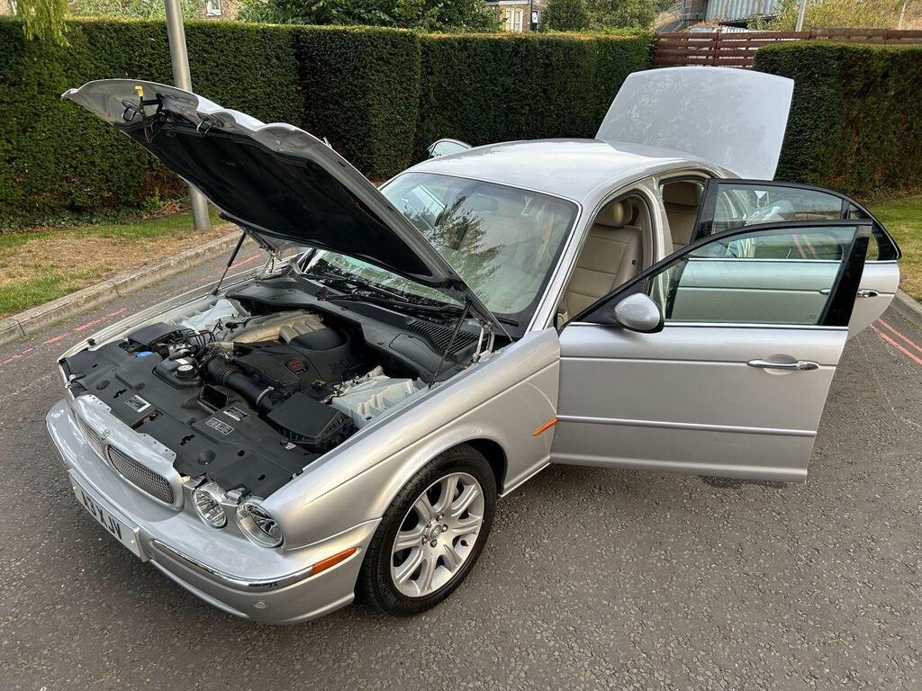 Jaguar XJ V6 Green #77