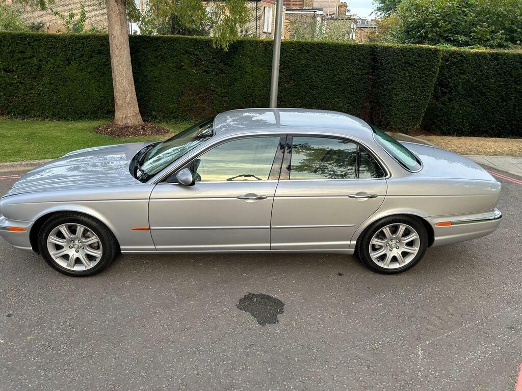 Jaguar XJ V6 Green #74