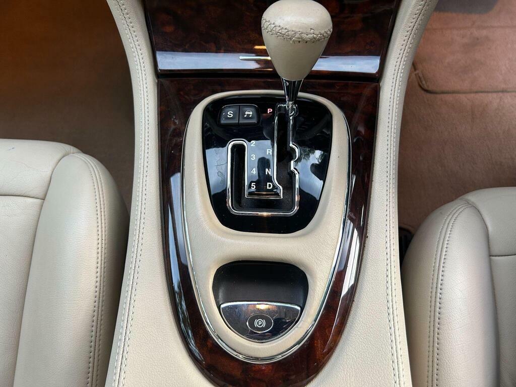 Jaguar XJ V6 Green #92