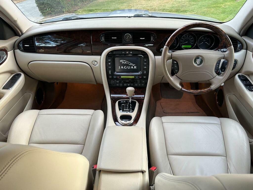 Jaguar XJ V6 Green #14