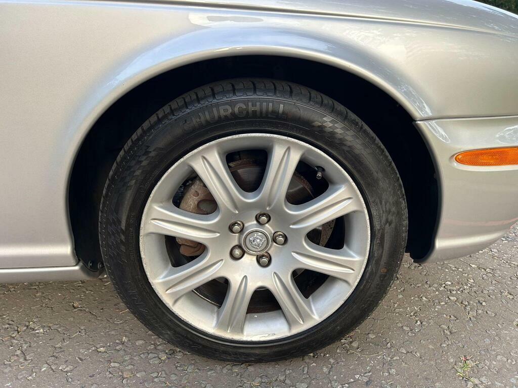 Jaguar XJ V6 Green #63