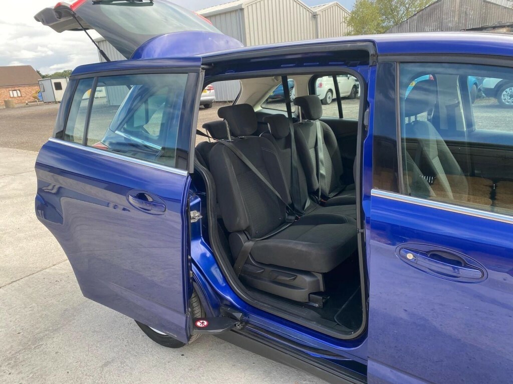 Ford Grand C-Max  Silver #16