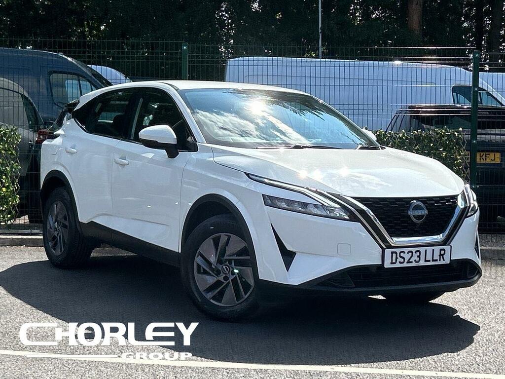 Nissan Qashqai 1.3 Dig-t Mhev Acenta Premium Suv Hybri White
