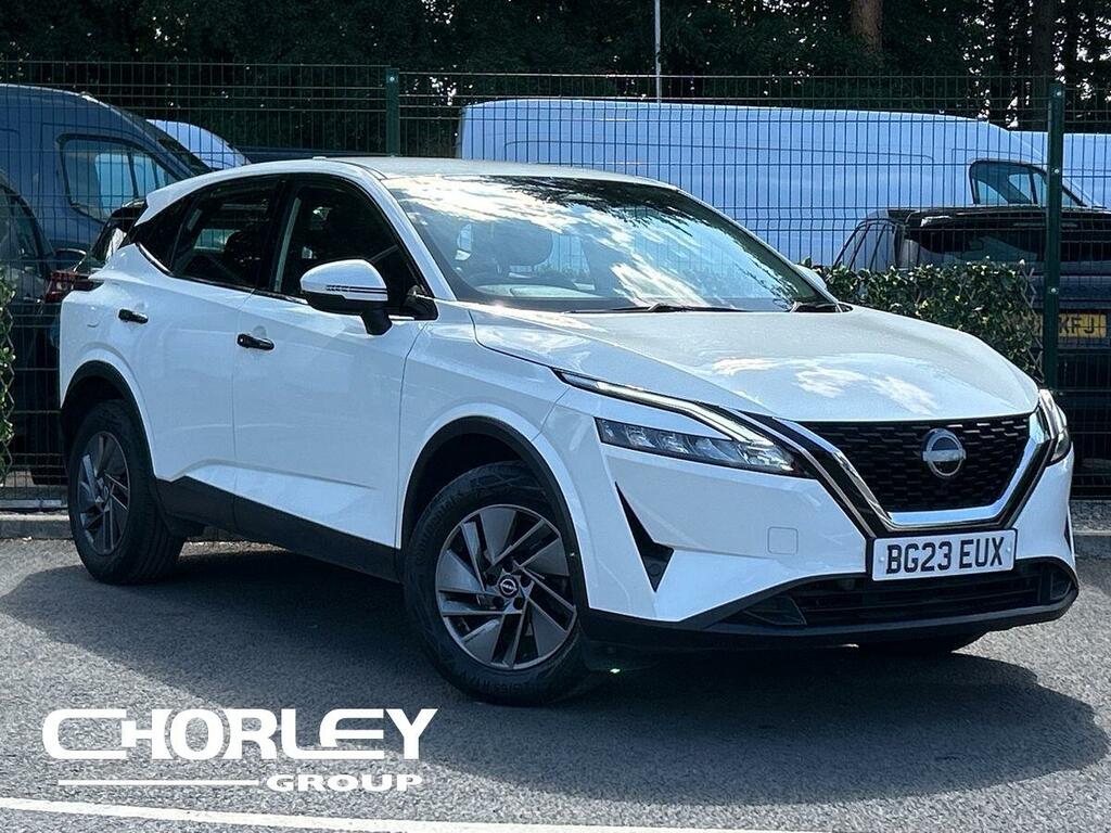 Nissan Qashqai 1.3 Dig-t Mhev Acenta Premium Suv Hybri White