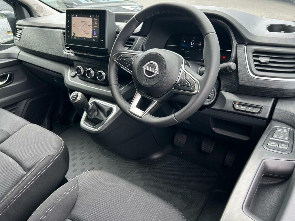 Nissan Primastar 2L Acenta White #13