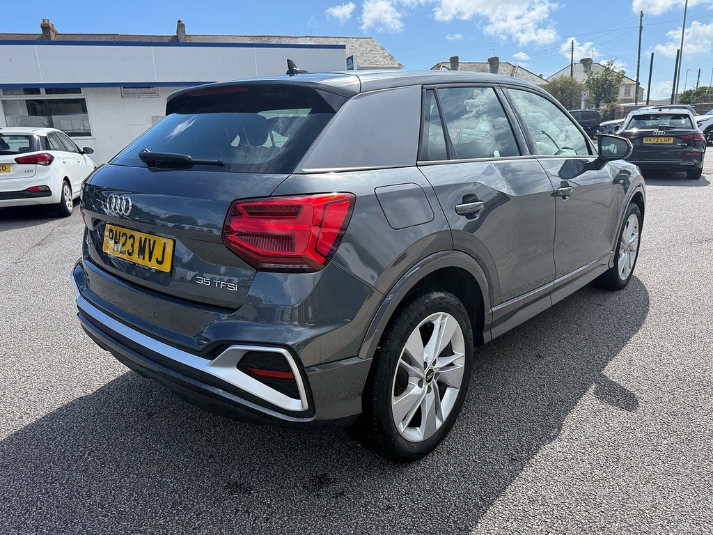 Audi Q2 Tfsi Cod S Line PN23MVJ Grey #2
