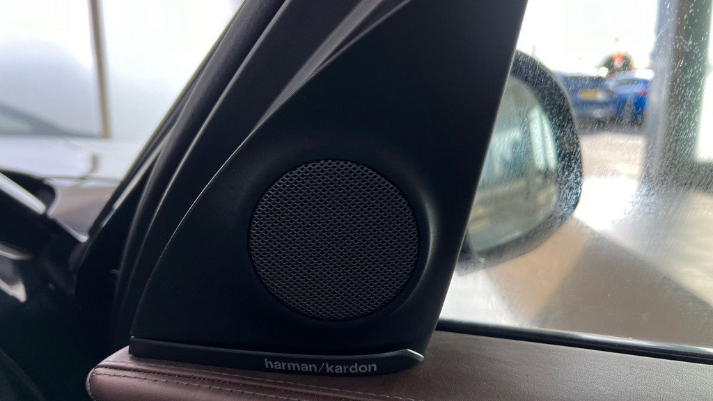 BMW XM 5dr Auto Black #36