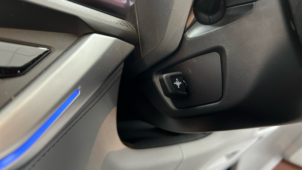 BMW XM 5dr Auto Black #24