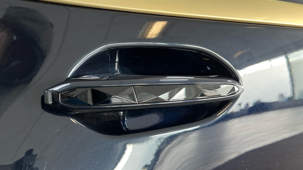 BMW XM 5dr Auto Black #3