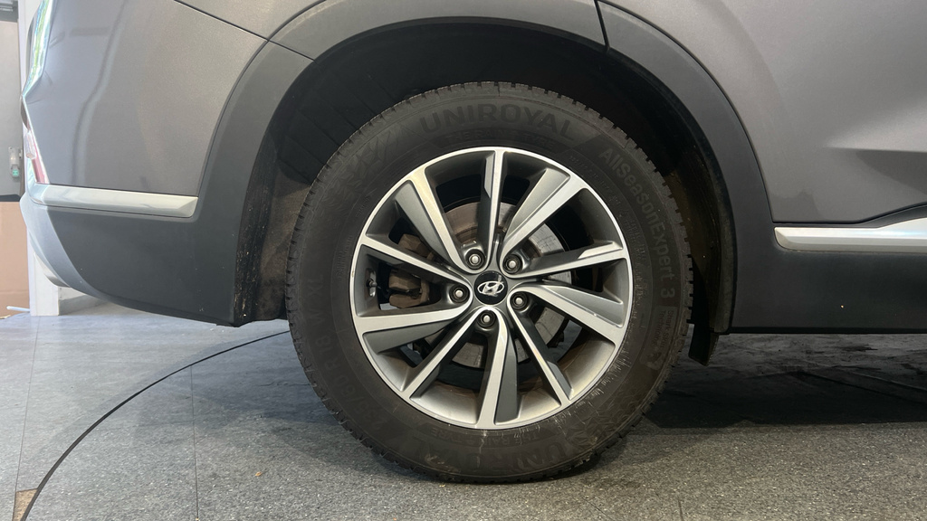 Hyundai Santa Fe   #32