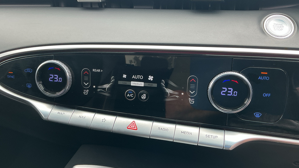 Genesis GV70 Luxury Line Grey #42