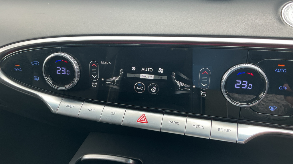 Genesis GV70 Luxury Line Grey #18