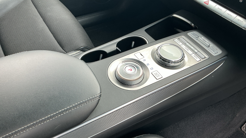 Genesis GV70 Luxury Line Grey #37