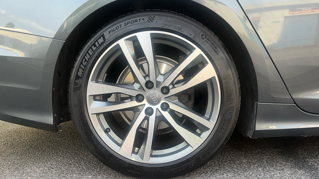 Audi A6 Avant S Line Black #20