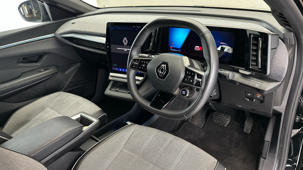 Renault Megane E-Tech Evolution White #11