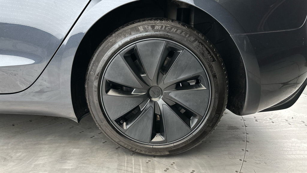 Tesla Model 3 Rwd Black #24