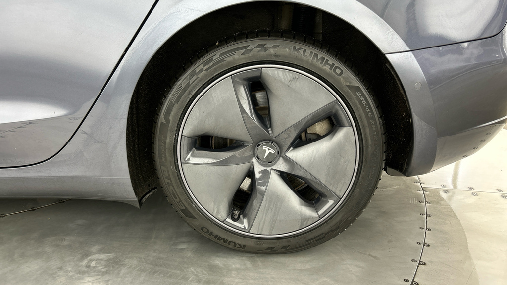 Tesla Model 3 Standard Range Plus White #24