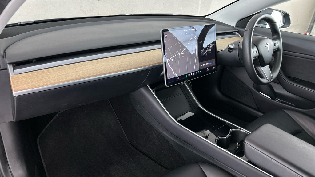 Tesla Model 3 Standard Range Plus White #13